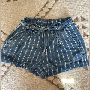 American Eagle shorts, size 6
